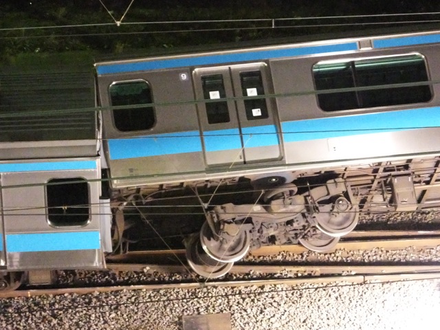 京浜東北線川崎駅 電車脱線横転事故